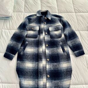 Women’s Gap plaid shirt jacket. XS.